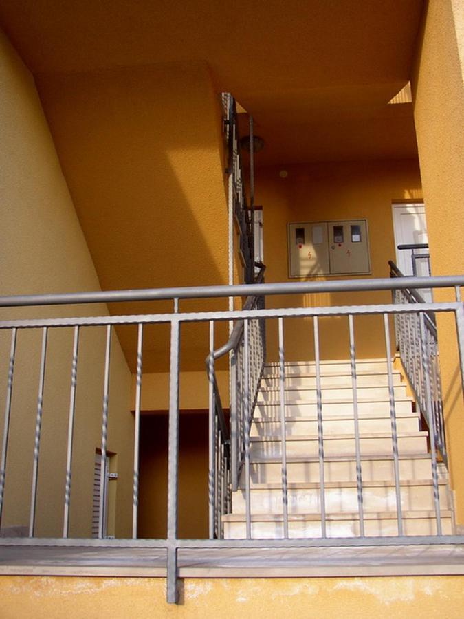 Apartments Jtv Simuni Kolan Exterior photo